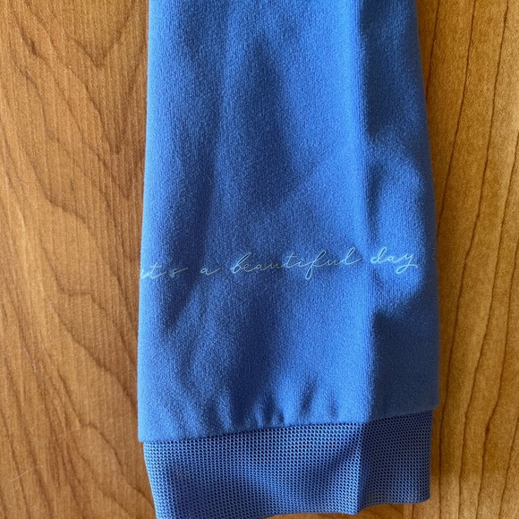 Whitney Simmons cropped long sleeve! - Picture 3 of 4